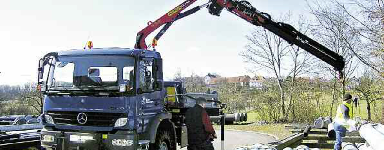 Equipos Especiales Grúa articulada 
